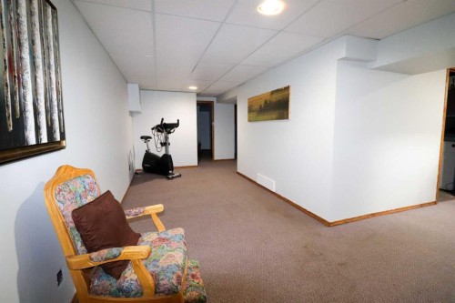 186 8 Street West, Cardston, AB - Indoor Photo Showing Other Room