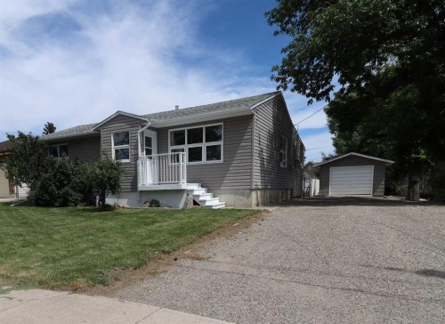 186 8 Street West, Cardston, AB - Outdoor