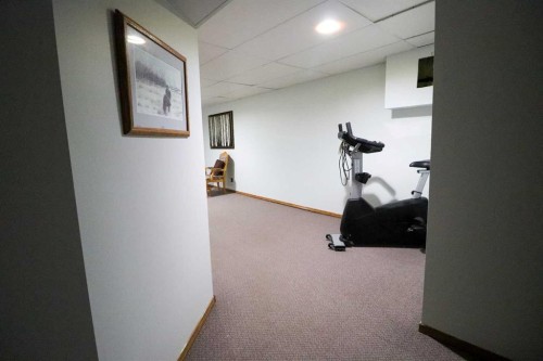 186 8 Street West, Cardston, AB - Indoor Photo Showing Other Room