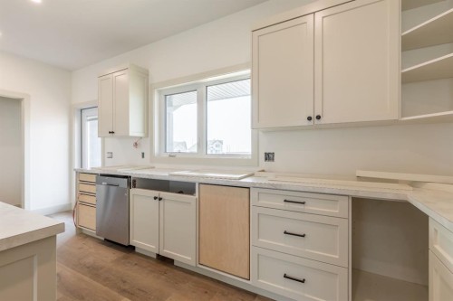 902 Willow Lane, Fort Macleod, AB - Indoor Photo Showing Kitchen