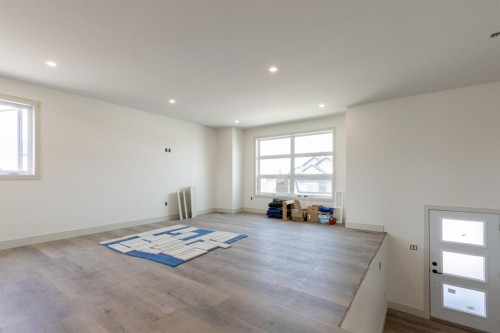 902 Willow Lane, Fort Macleod, AB - Indoor Photo Showing Other Room