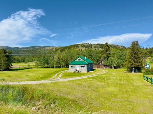 23005 27 Avenue, Bellevue, AB 