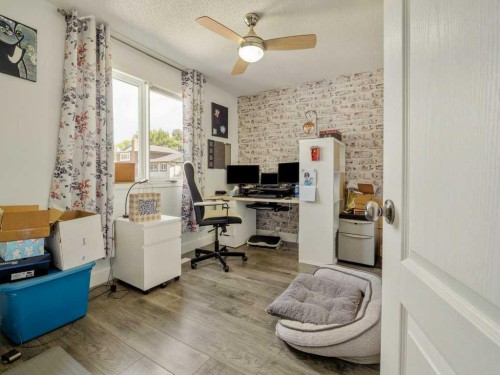 66 Pheasant Road North, Lethbridge, AB - Indoor Photo Showing Office