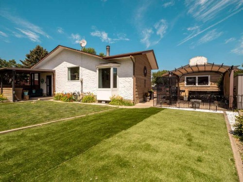 66 Pheasant Road North, Lethbridge, AB - Outdoor