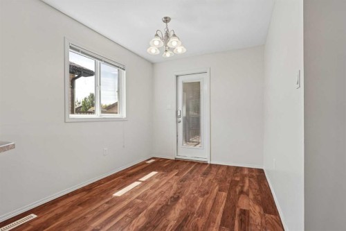 136 Mt Sundance Crescent West, Lethbridge, AB - Indoor Photo Showing Other Room