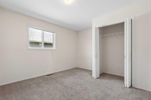 136 Mt Sundance Crescent West, Lethbridge, AB - Indoor Photo Showing Other Room