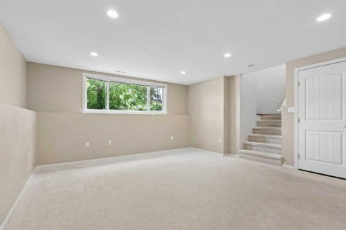 136 Mt Sundance Crescent West, Lethbridge, AB - Indoor Photo Showing Other Room