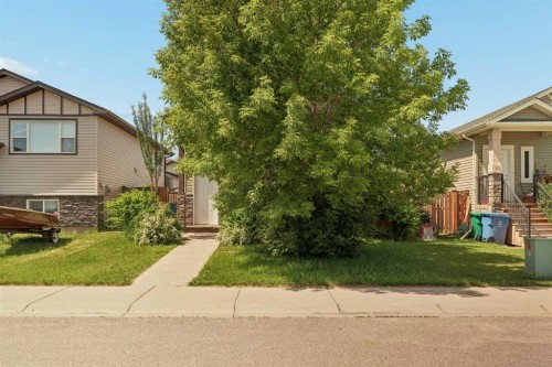136 Mt Sundance Crescent West, Lethbridge, AB - Outdoor