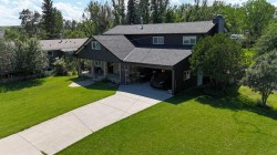 737 2 Street WESTCardston, AB T0K 0K0