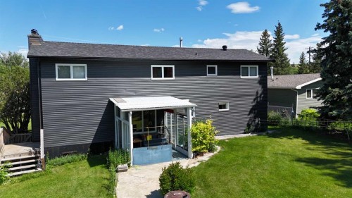 737 2 Street West, Cardston, AB - Outdoor