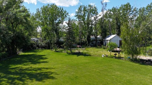 737 2 Street West, Cardston, AB - Outdoor