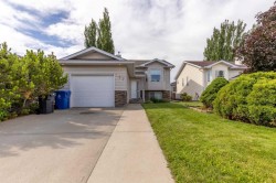 187 Cougar Way NORTHLethbridge, AB T1H 6P4