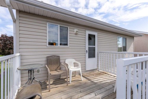 187 Cougar Way North, Lethbridge, AB 
