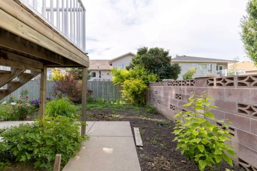 187 Cougar Way North, Lethbridge, AB 