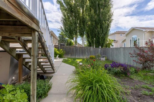 187 Cougar Way North, Lethbridge, AB 