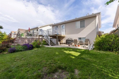 187 Cougar Way North, Lethbridge, AB 