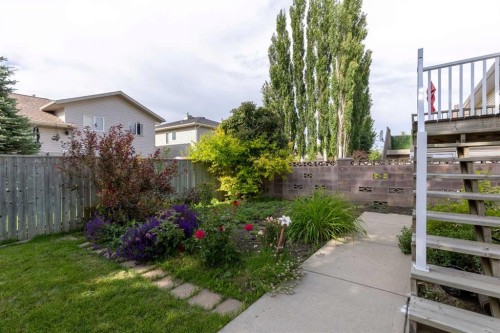 187 Cougar Way North, Lethbridge, AB 