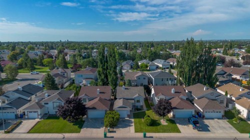 187 Cougar Way North, Lethbridge, AB 
