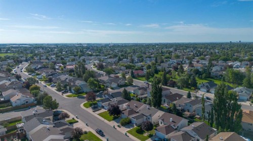 187 Cougar Way North, Lethbridge, AB 