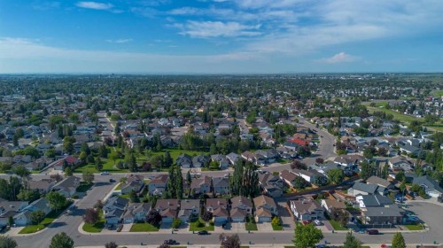 187 Cougar Way North, Lethbridge, AB 