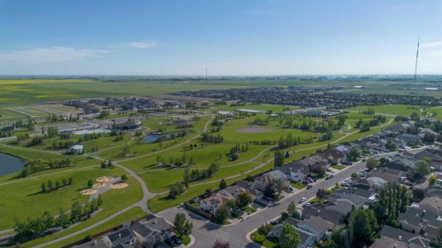 187 Cougar Way North, Lethbridge, AB 