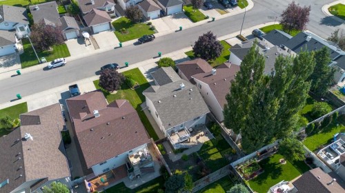 187 Cougar Way North, Lethbridge, AB 