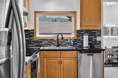 1809 129 Street, Blairmore, AB 