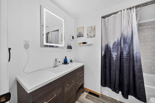 1809 129 Street, Blairmore, AB 