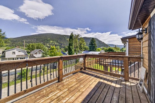 1809 129 Street, Blairmore, AB 