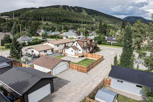 1809 129 Street, Blairmore, AB 