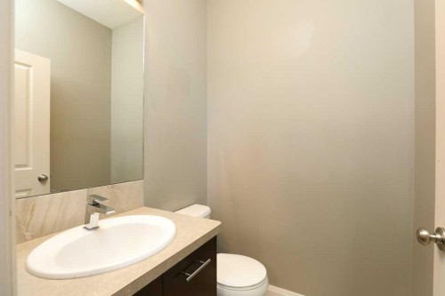 59 Lasalle Road West, Lethbridge, AB - Indoor Photo Showing Bathroom