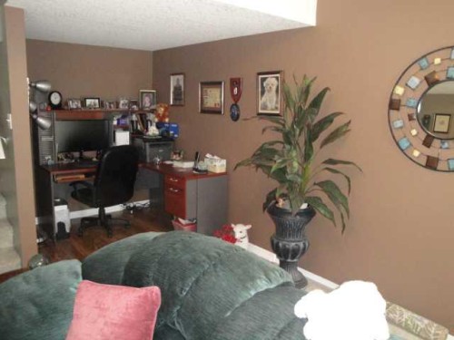 94 Heritage Lane West, Lethbridge, AB - Indoor Photo Showing Bedroom