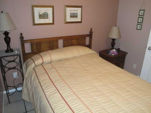 94 Heritage Lane West, Lethbridge, AB - Indoor Photo Showing Bedroom