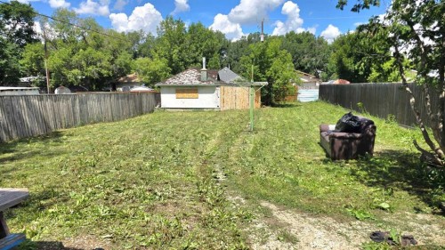 1815 1 Avenue North, Lethbridge, AB - Outdoor With Backyard