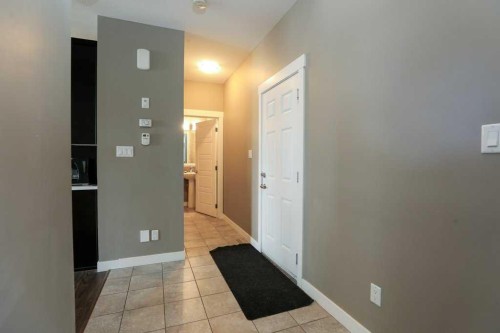 567 Moonlight Lane West, Lethbridge, AB - Indoor Photo Showing Other Room
