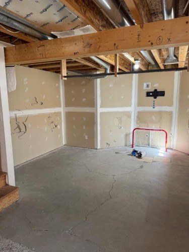 34 Riverbrook Close West, Lethbridge, AB - Indoor Photo Showing Basement