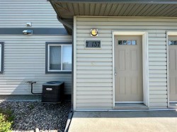 7-137 Silkstone Road WESTLethbridge, AB T1J 3H6