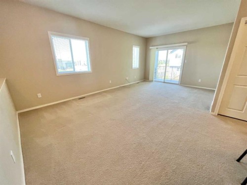 7-137 Silkstone Road West, Lethbridge, AB 