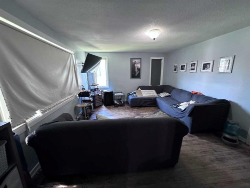 225 2 Avenue West, Cardston, AB 