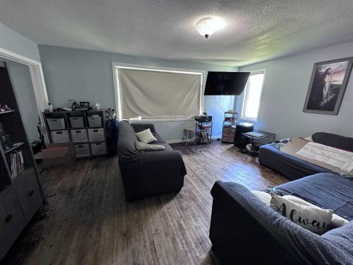 225 2 Avenue West, Cardston, AB 