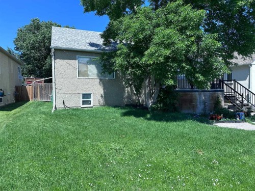 225 2 Avenue West, Cardston, AB 