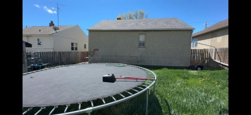225 2 Avenue West, Cardston, AB 