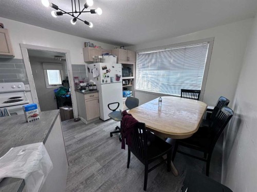 225 2 Avenue West, Cardston, AB 