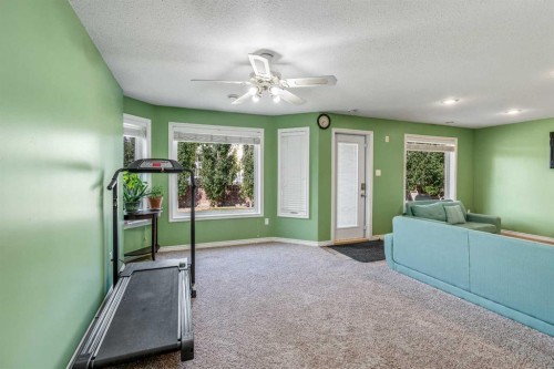 350 Mt Sunburst Way West, Lethbridge, AB - Indoor Photo Showing Other Room
