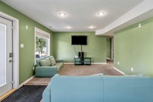 350 Mt Sunburst Way West, Lethbridge, AB - Indoor