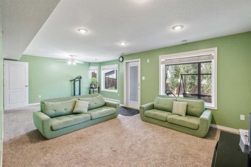 350 Mt Sunburst Way West, Lethbridge, AB - Indoor Photo Showing Other Room