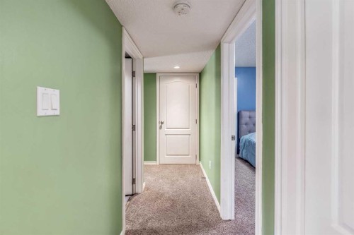 350 Mt Sunburst Way West, Lethbridge, AB - Indoor Photo Showing Other Room