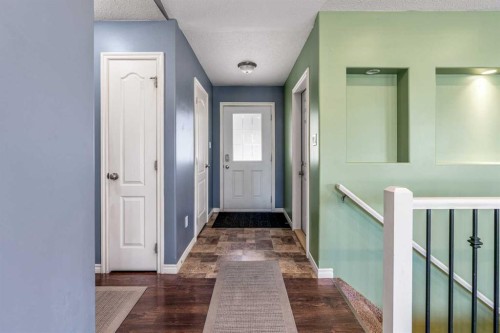 350 Mt Sunburst Way West, Lethbridge, AB - Indoor Photo Showing Other Room