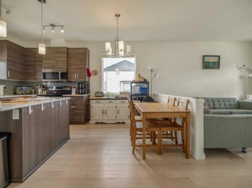 354 Mildred Dobbs Boulevard North, Lethbridge, AB 