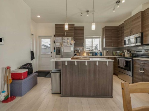 354 Mildred Dobbs Boulevard North, Lethbridge, AB 
